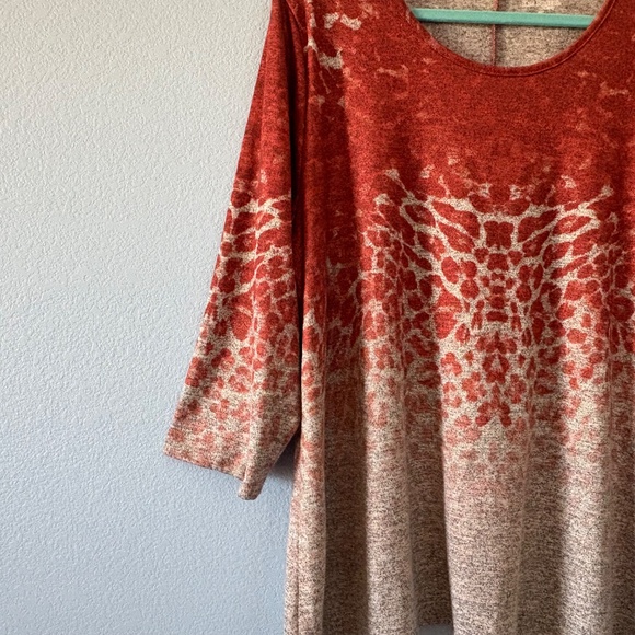 Kim Rogers Curvy Women's Animal print Orange Grey Ombré Knit Top, Plus Size 2X - Picture 4 of 9